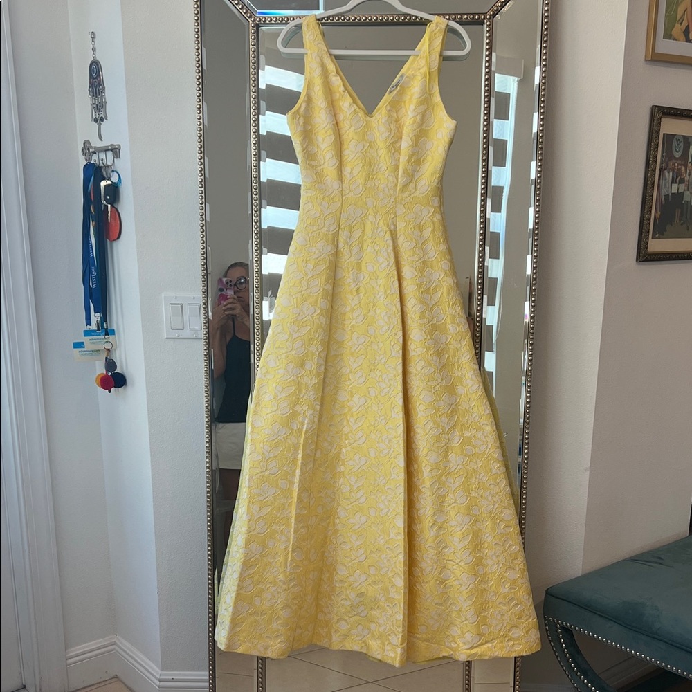 Chic Yellow Floral Maxi Dress - Picture 2 of 11